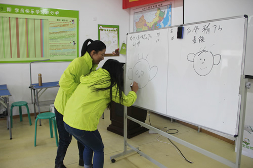圣寵寵物美容學(xué)校29期班開(kāi)學(xué)典禮